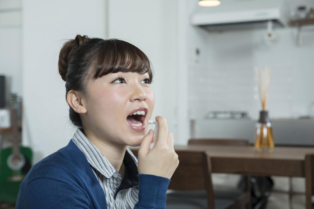 喉スプレーでも口内炎は治るのか?