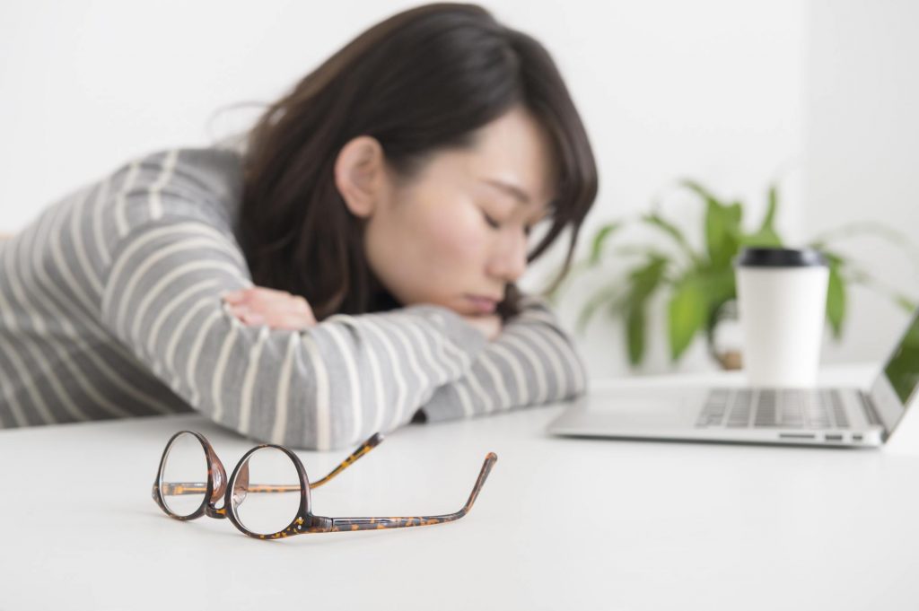 疲労や貧血が口臭の原因になるの?