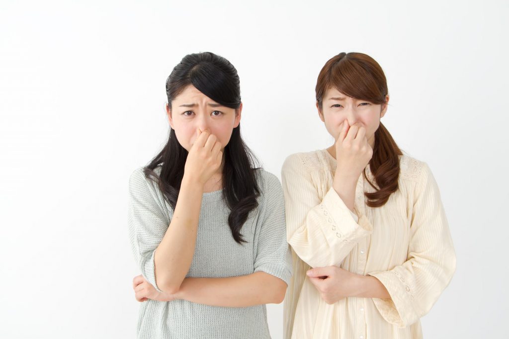 歯周病の臭いってどんな臭い?特徴・原因・消す方法とは?