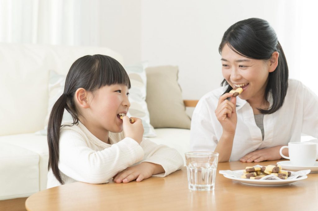間食(おやつ)をとっても出来る虫歯の予防方法とは?